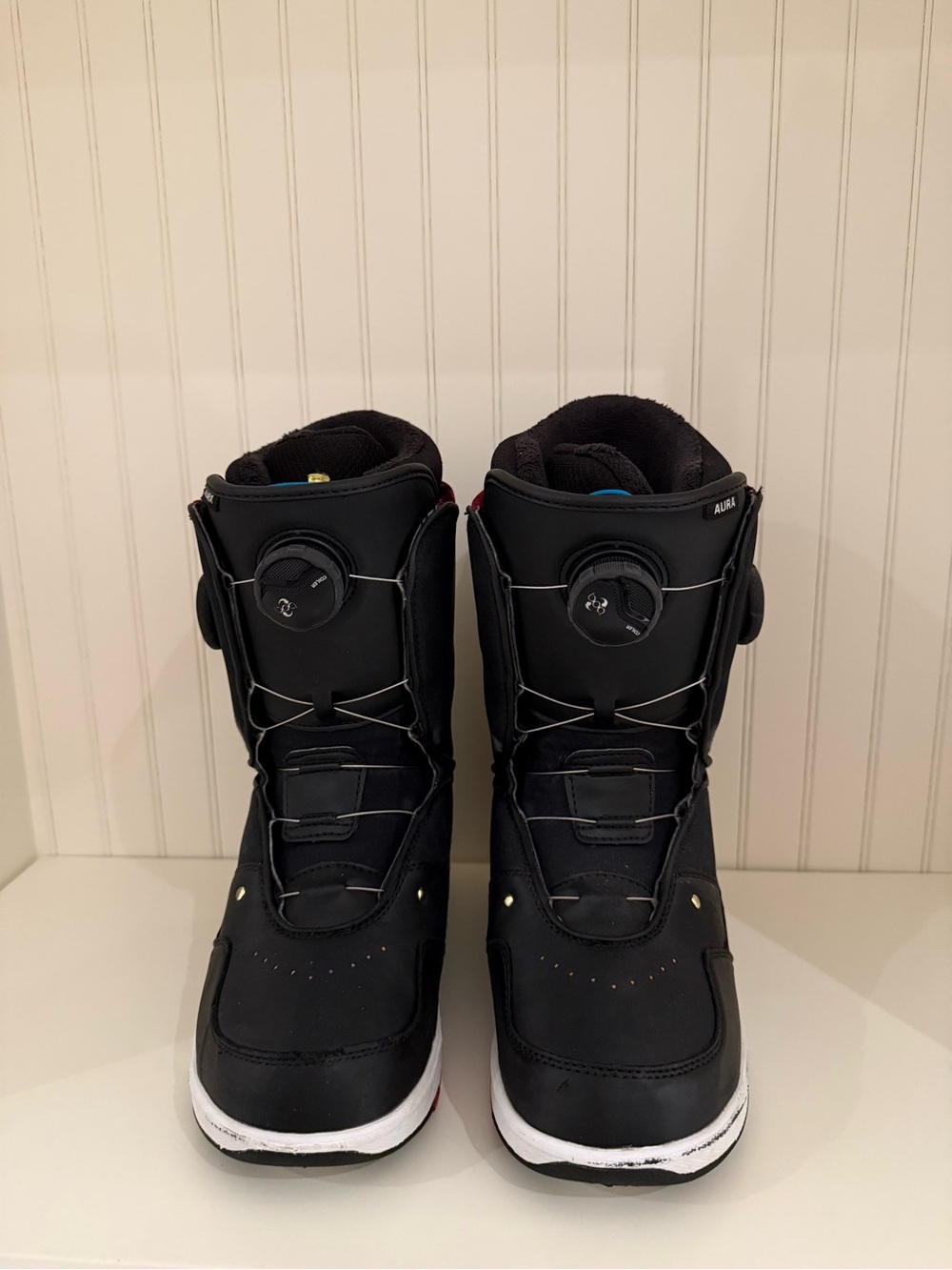 Women’s Vans Aura snowboard boots